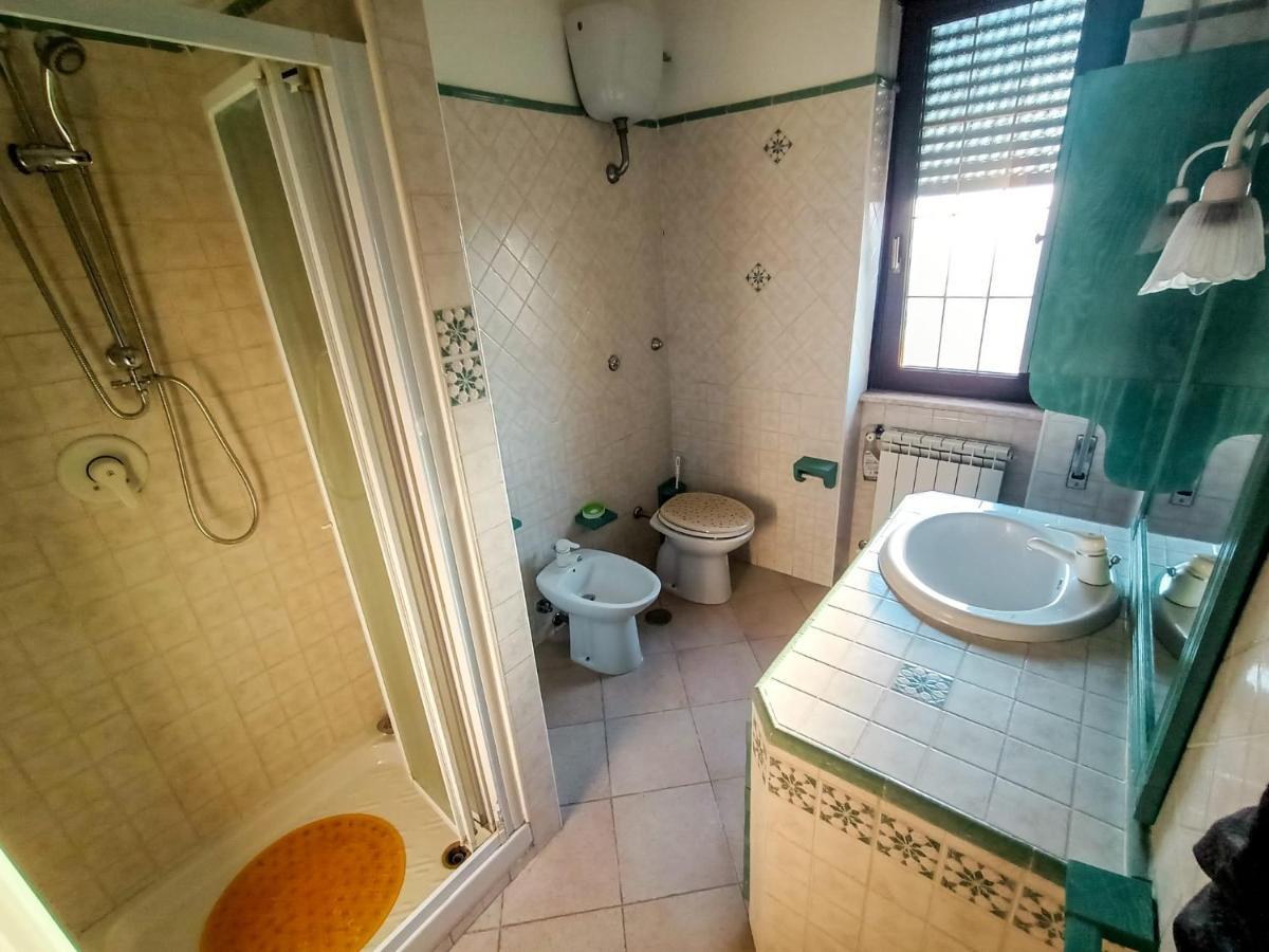 Bed and Breakfast Malu House Фьюмичино Экстерьер фото